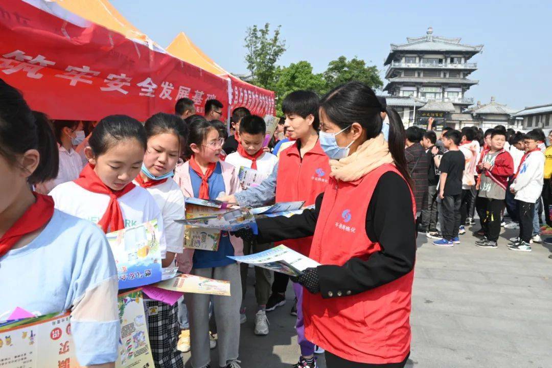 新澳2025年正版资料，全面释义、解释与落实